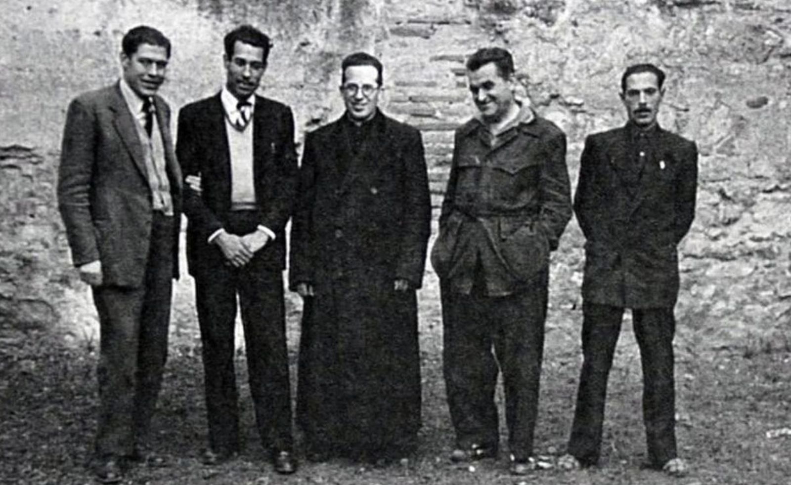 Curas "rojos" y obreros