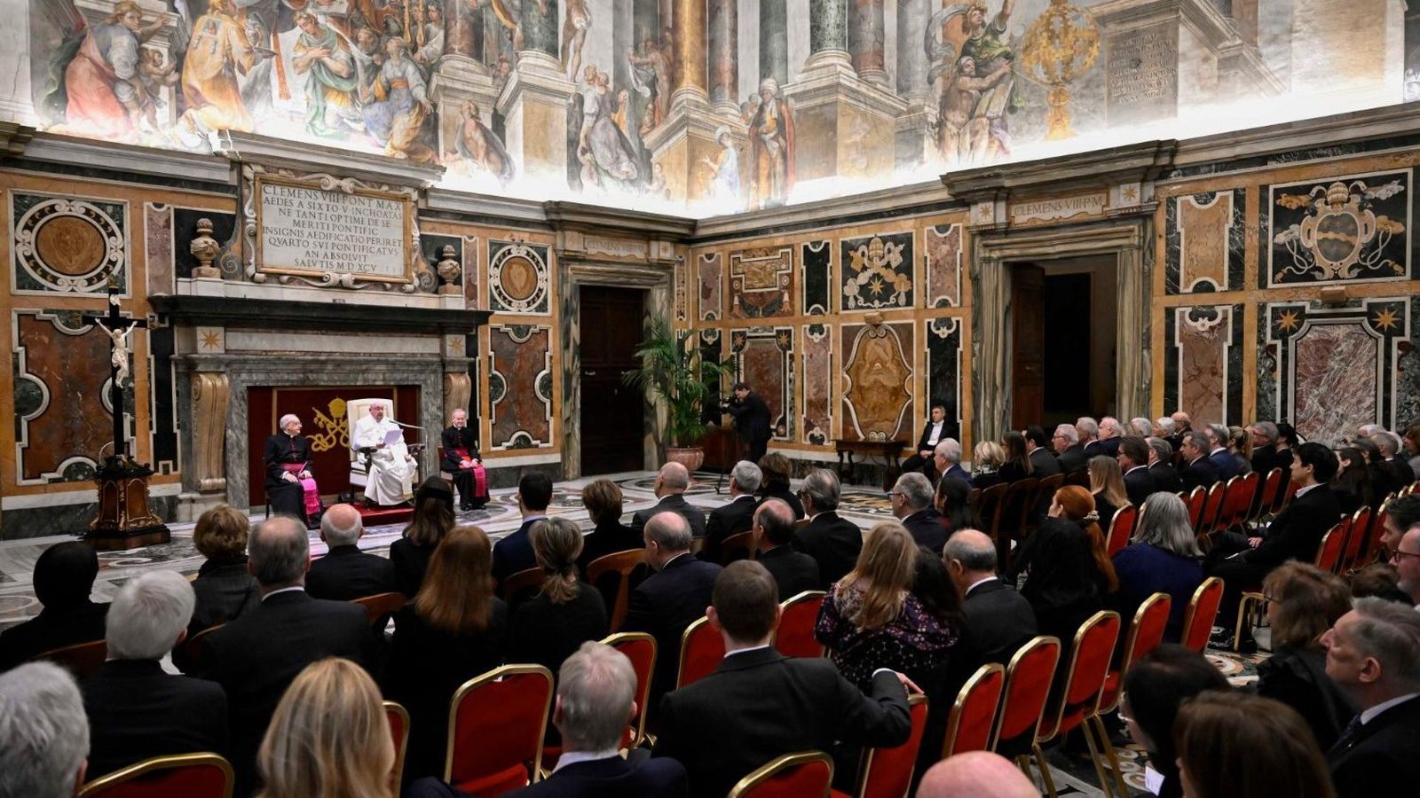 Audiencia de Francisco con la Fundación de la Guardia Suiza