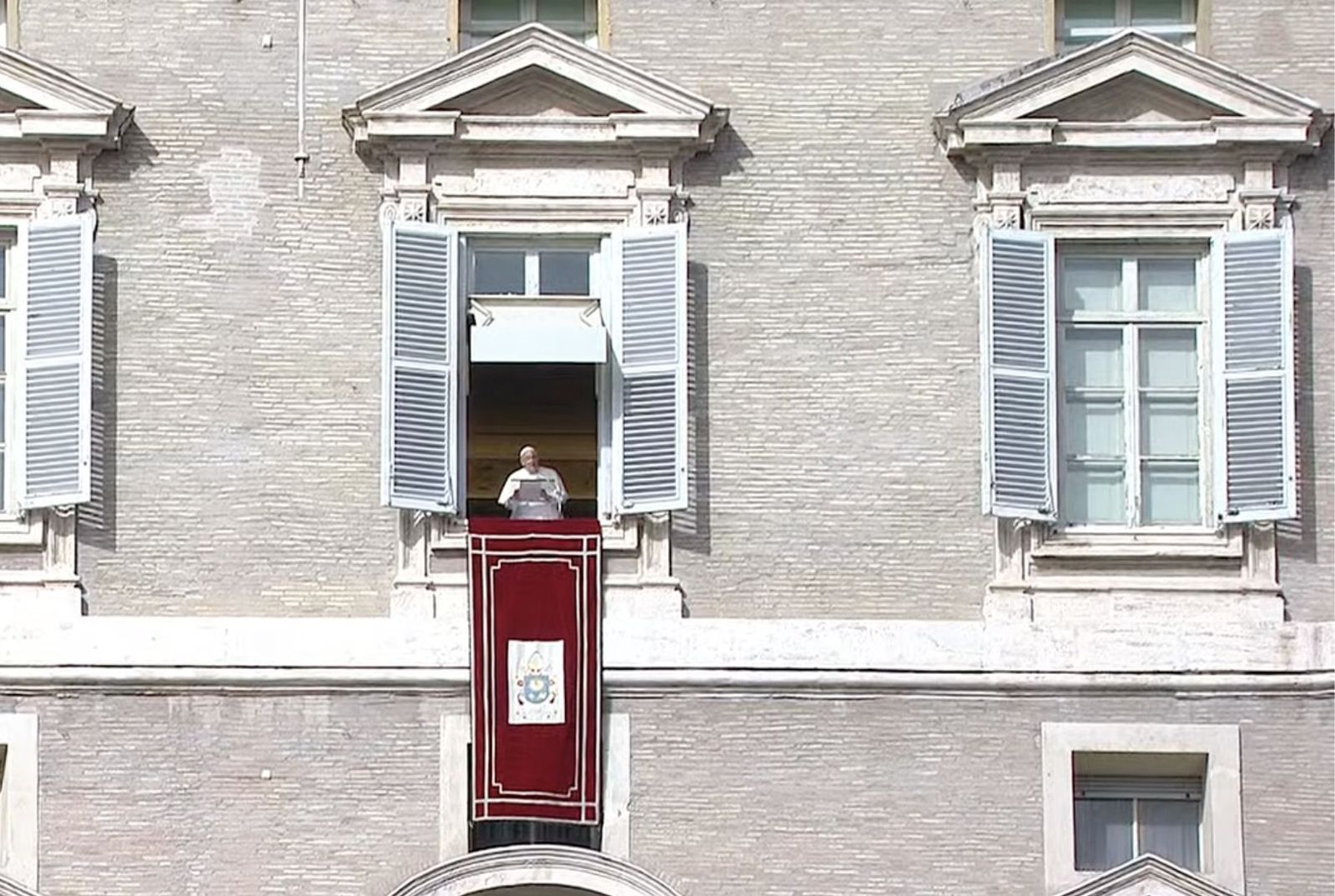 Francisco durante el ángelus