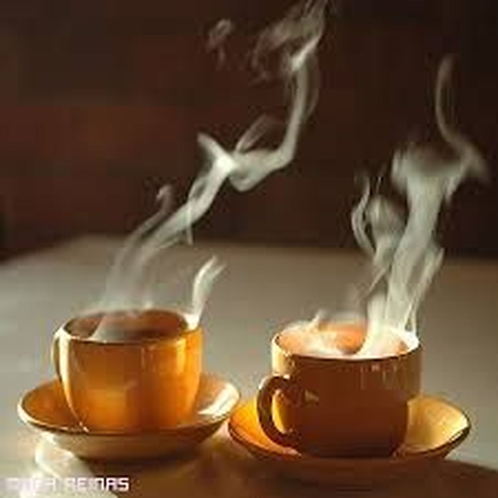 Volvemos a ese minuto de encuentro junto a un cafe