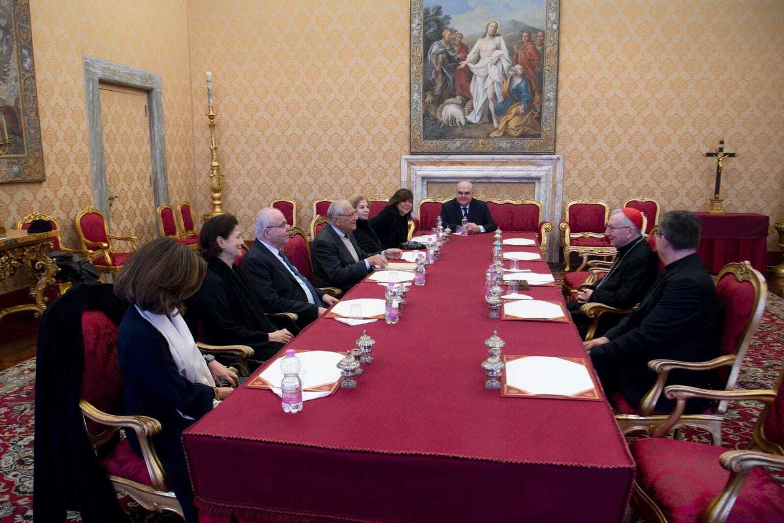 Reunión en Vaticano de Parolin con una delegación de la Makassed islámica