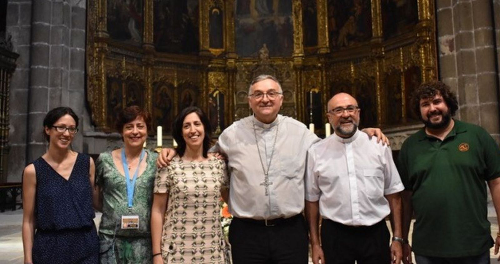 El equipo de ACG con su obispo consiliario, don Antonio Gómez Cantero