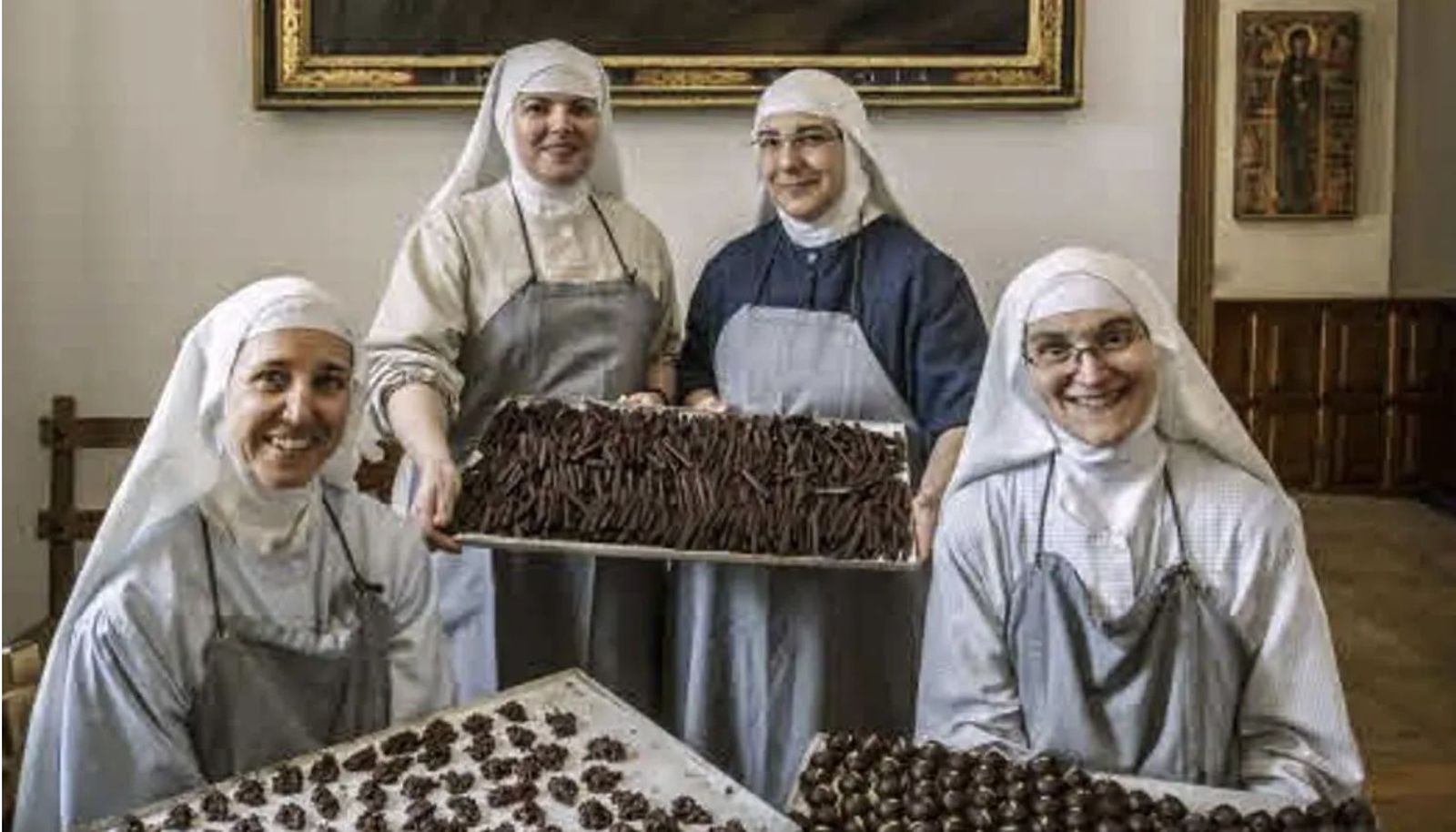 A la derecha, Sor Paz y Sor Adriana, dos de las exmonjas de Belorado