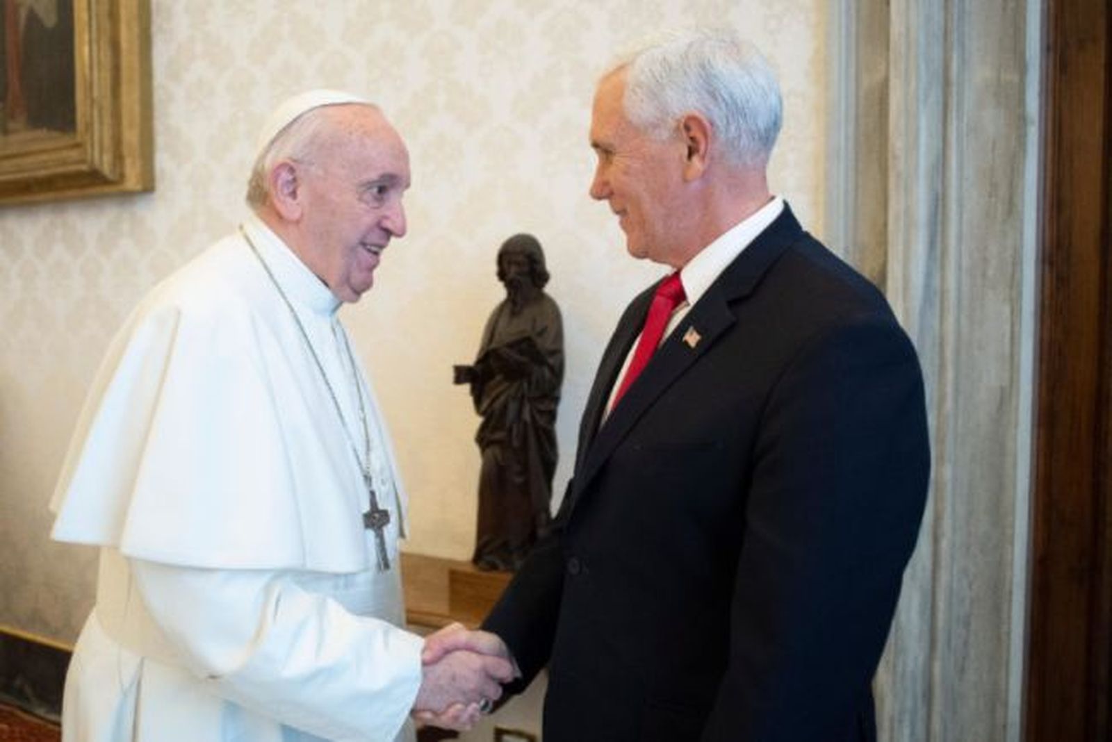 El Papa y Pence