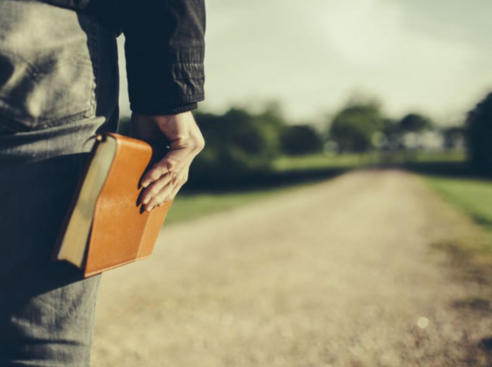 "Día tras día, al servicio de nuestro pueblo"