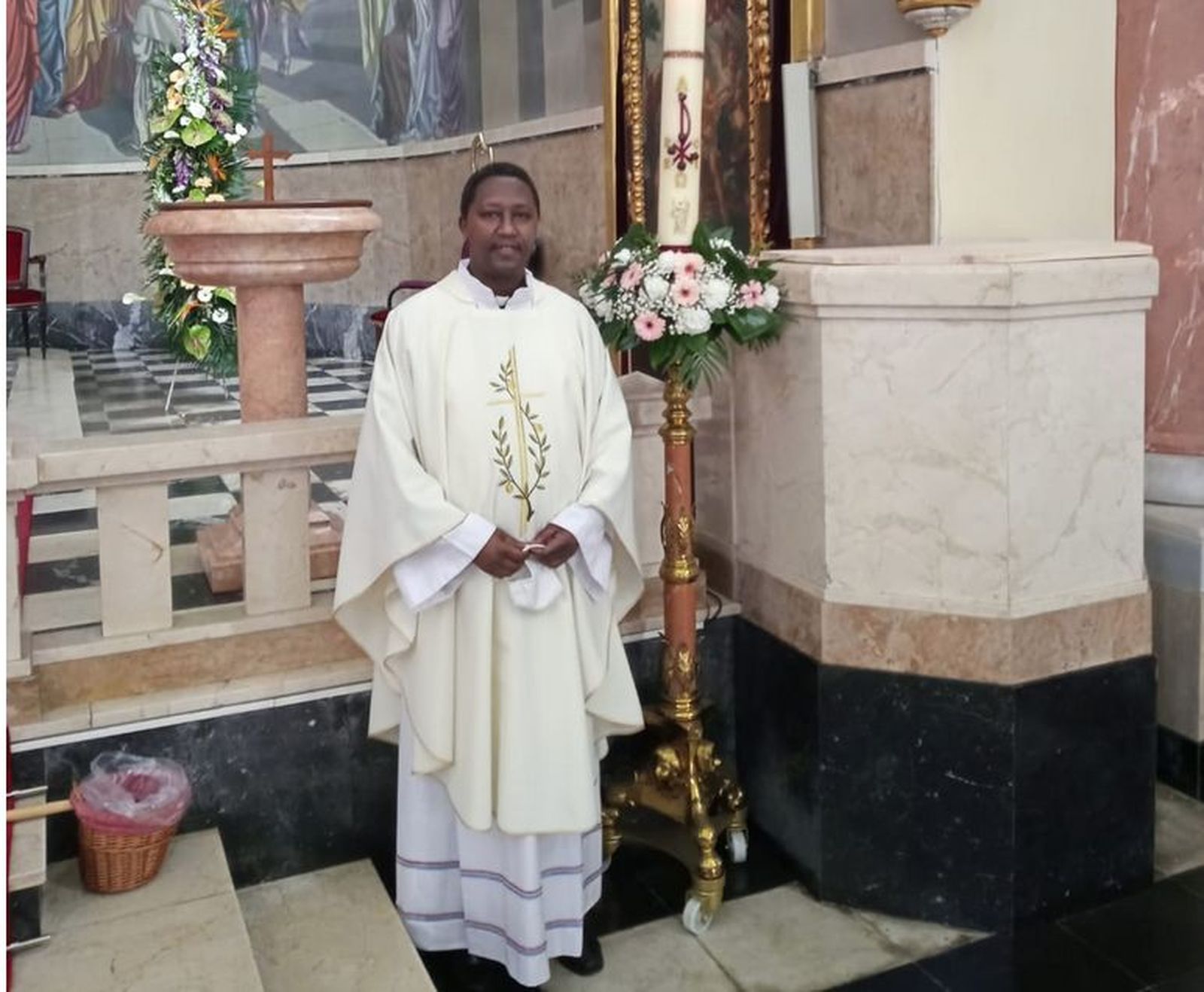 Sacerdote de Burundi