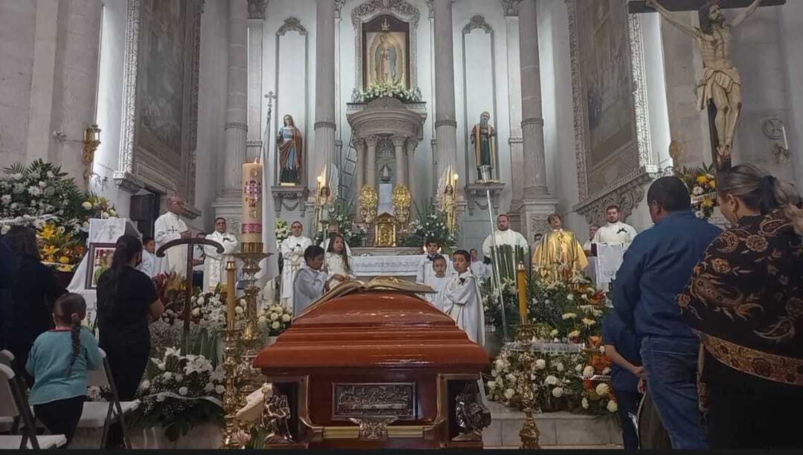 Despiden al sacerdote Juan Angulo en Jaisco