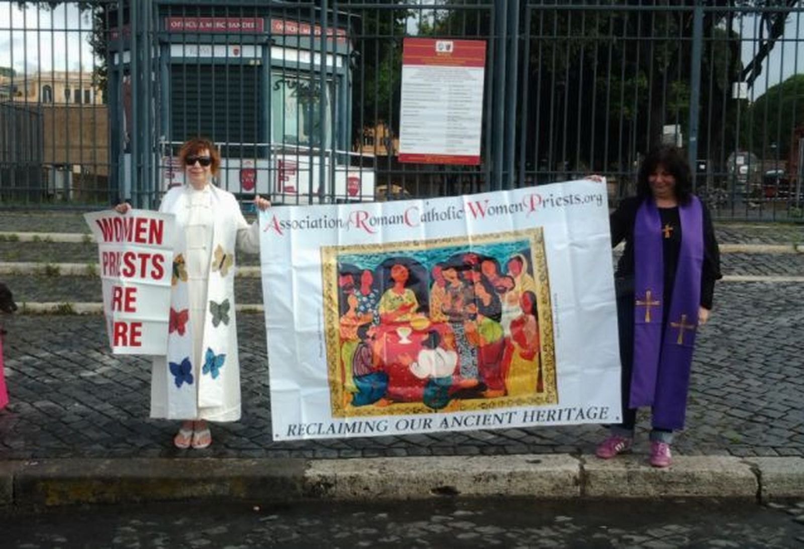 Mujeres presbíteras