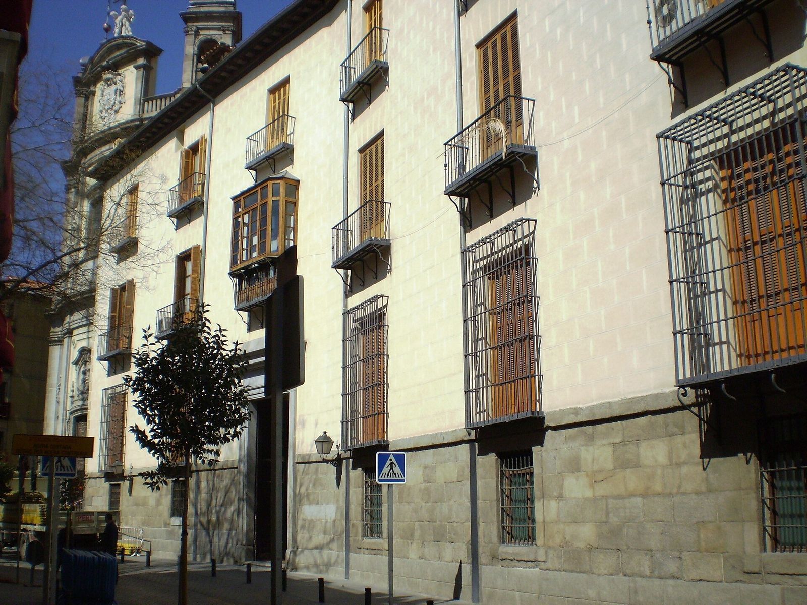 Fachada del Palacio Arzobispal de Madrid