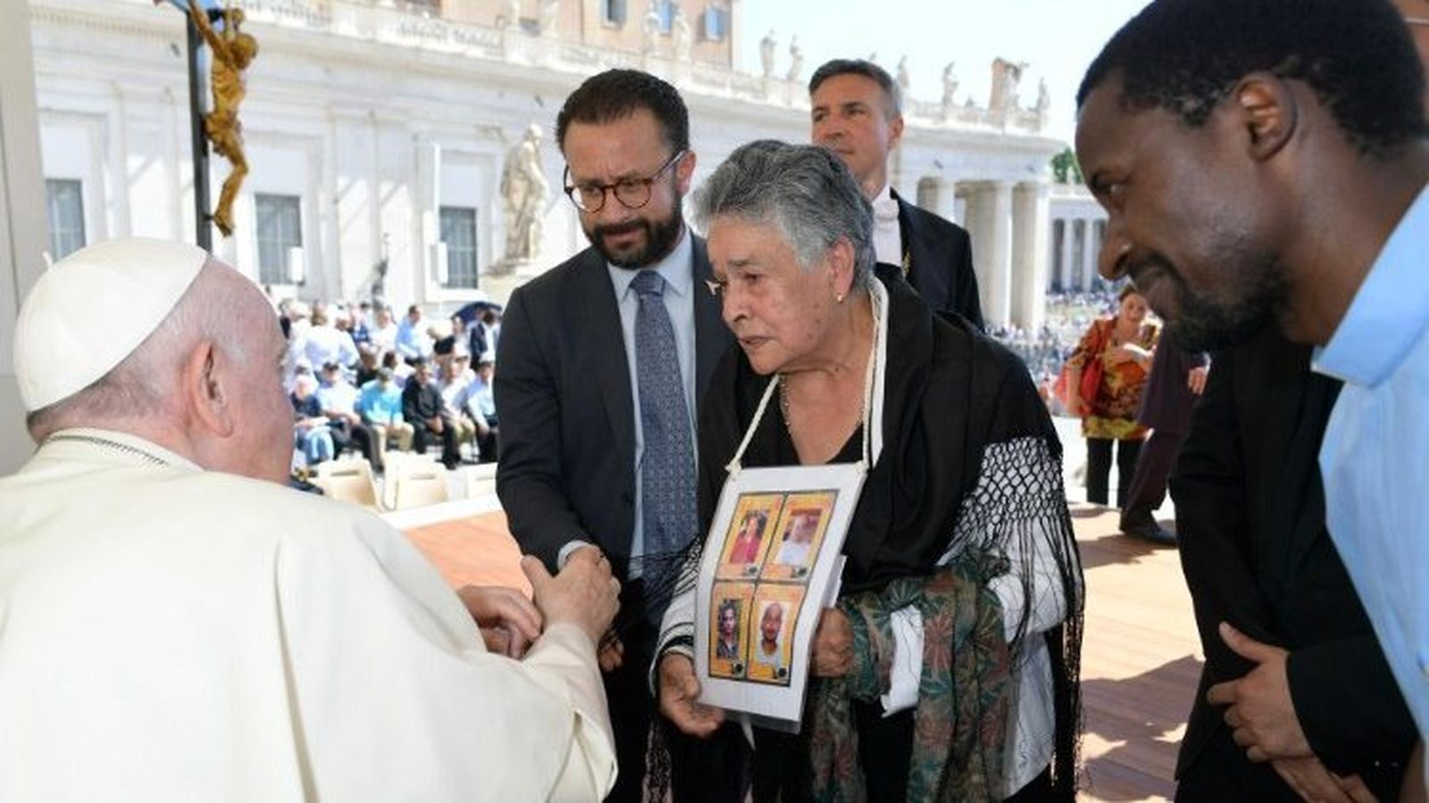 María Herrera recibida por el Papa Francisco en el Vaticano
