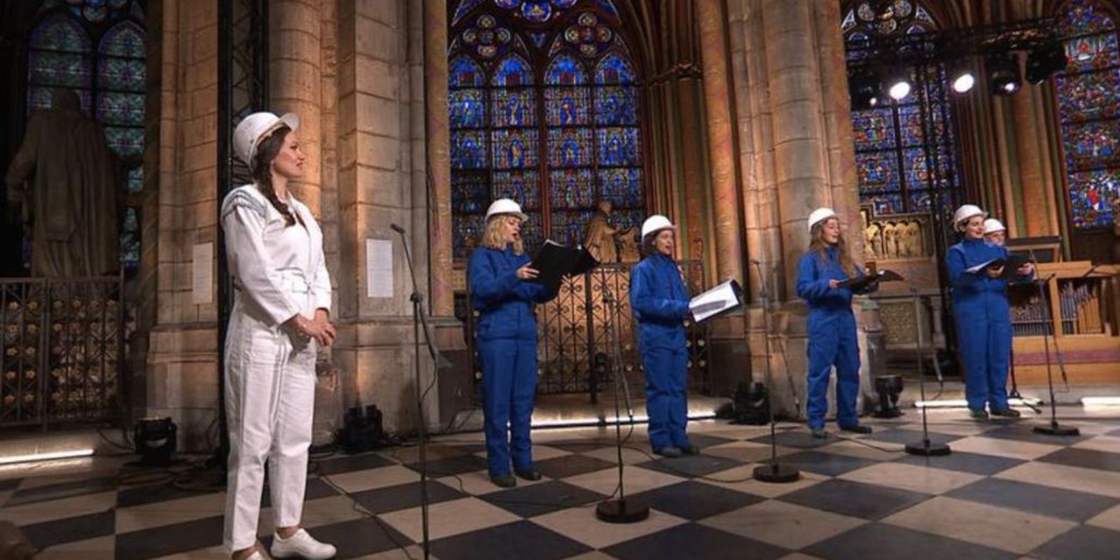 Concierto de Navidad entre las ruinas de Notre Dame