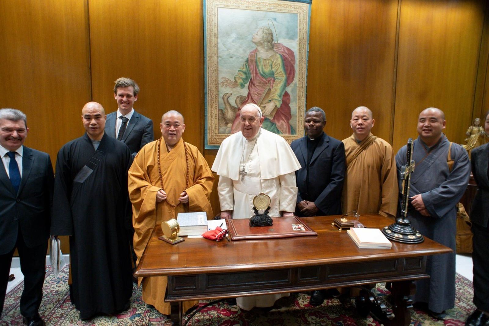 El Papa recibe la visita de los Monjes Shaolin