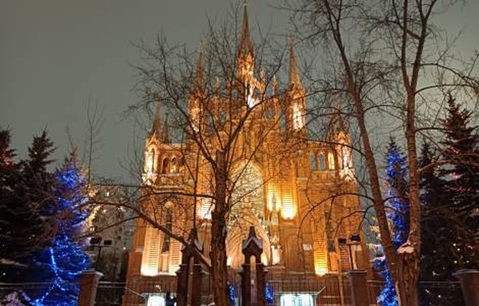 Catedral católica de Moscú