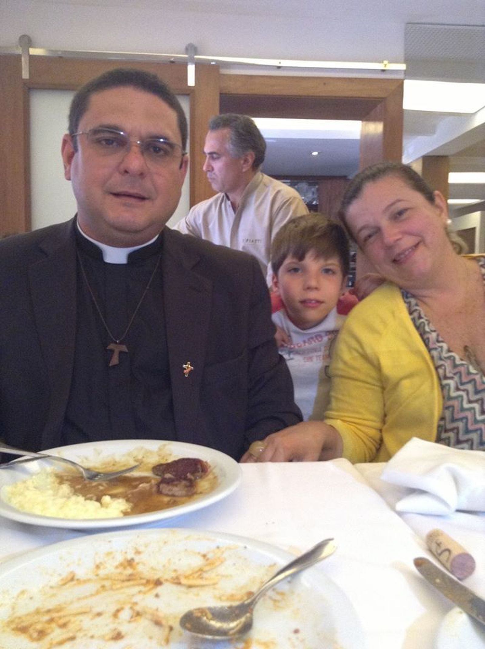 Diácono con clériman