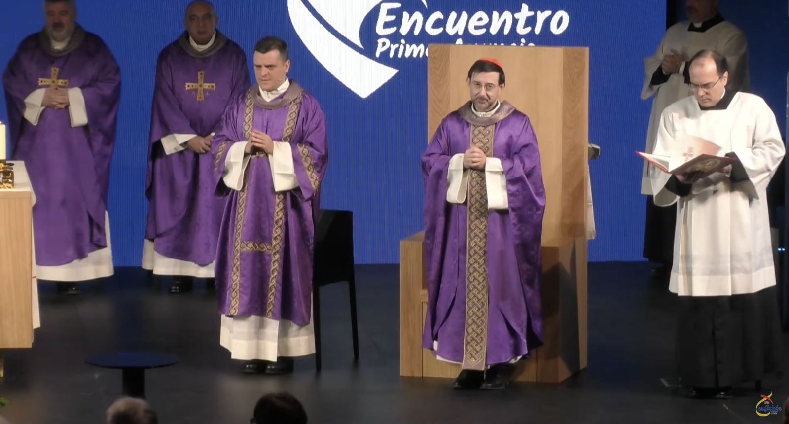 MIsa de clasura del Encuentro sobre el Primer Anuncio presidida por Cobo