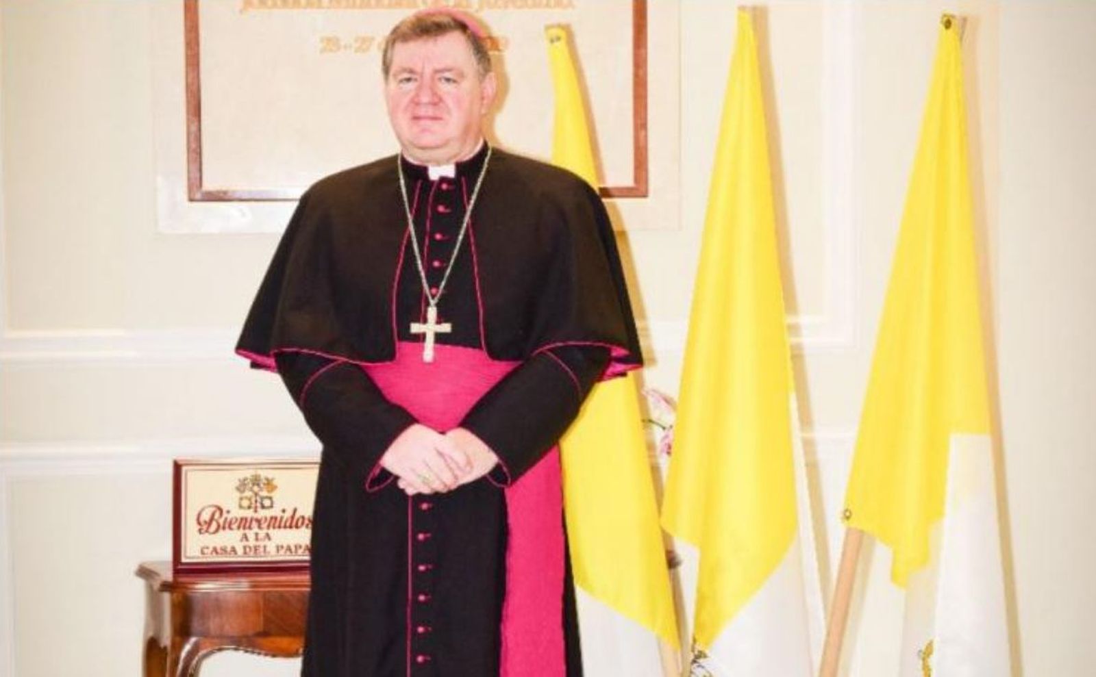 Mon.r Miroslaw Adamczyk desembarca en Argentina