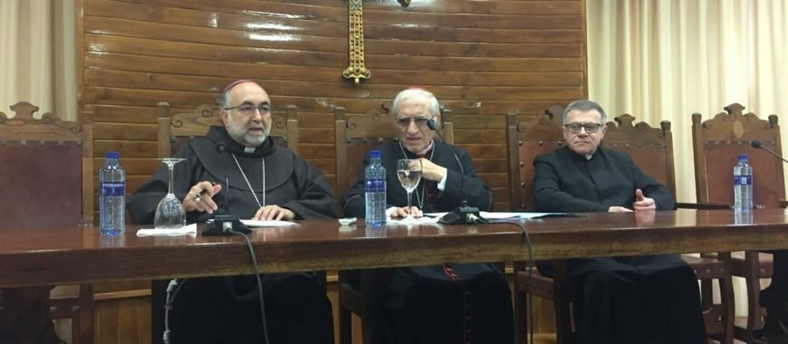 Rouco, Sanz y Camino urden un plan para colocar a su candidato a la Secretaría General del Episcopado