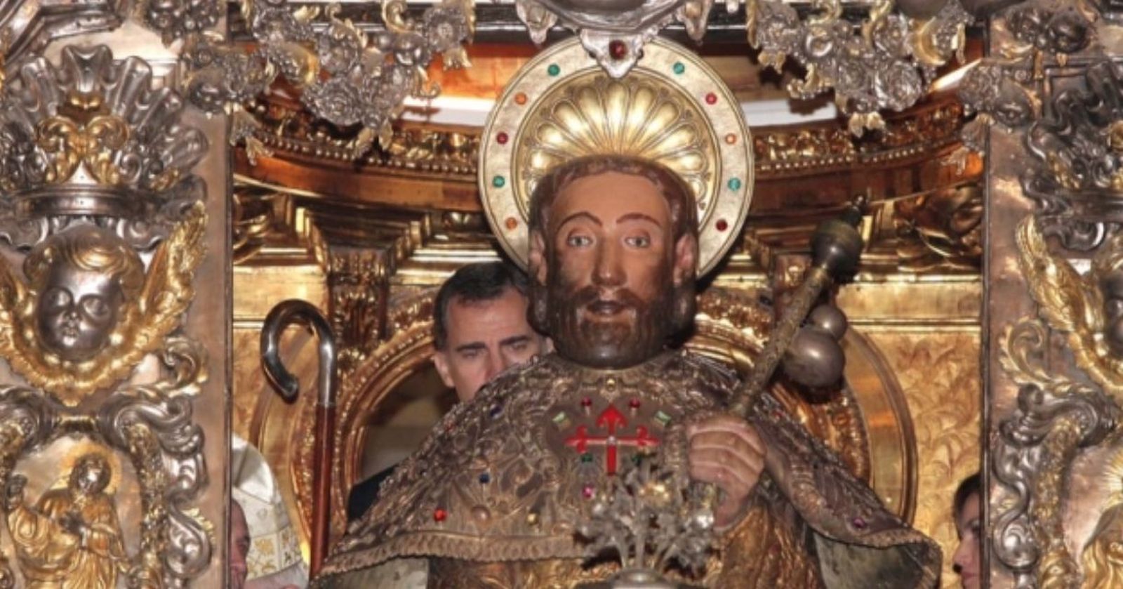 El Rey, con el apóstol Santiago