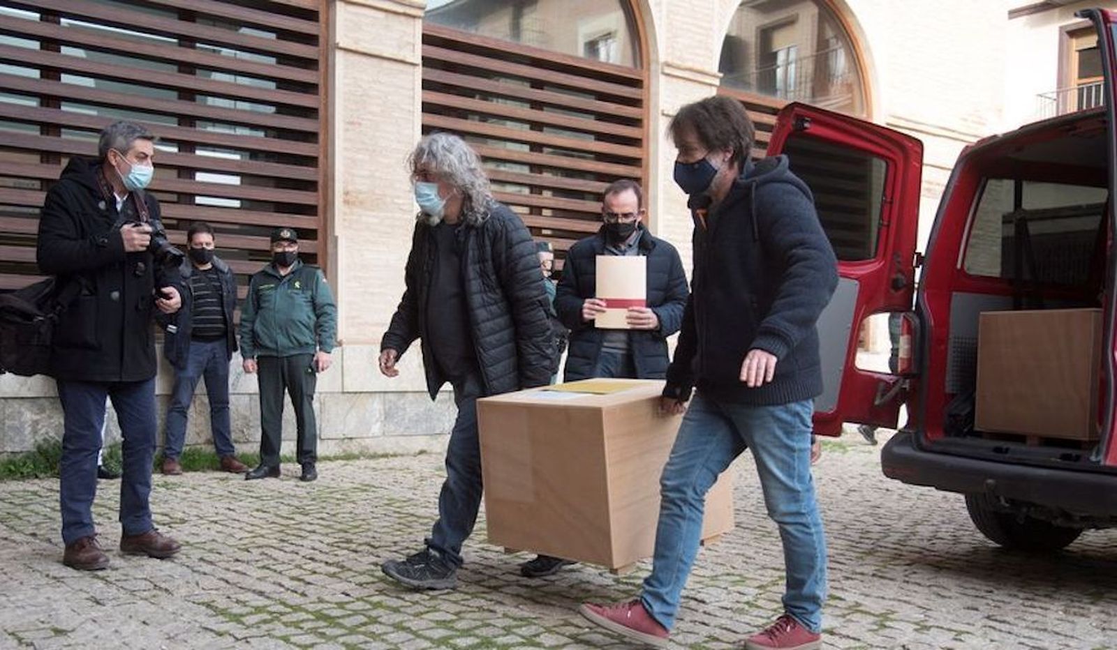 Llegan al Museo de Barbastro las primeras 28 piezas de las 111 que deben regresar a Aragón desde Lleida