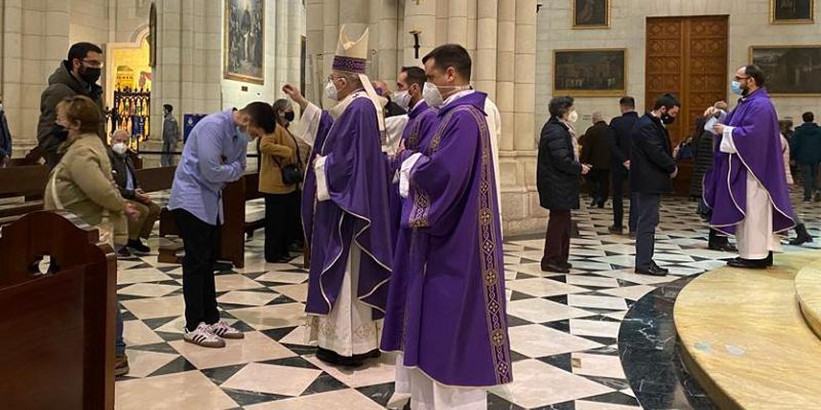 Misa en la Almudena de inicio de la Cuaresma