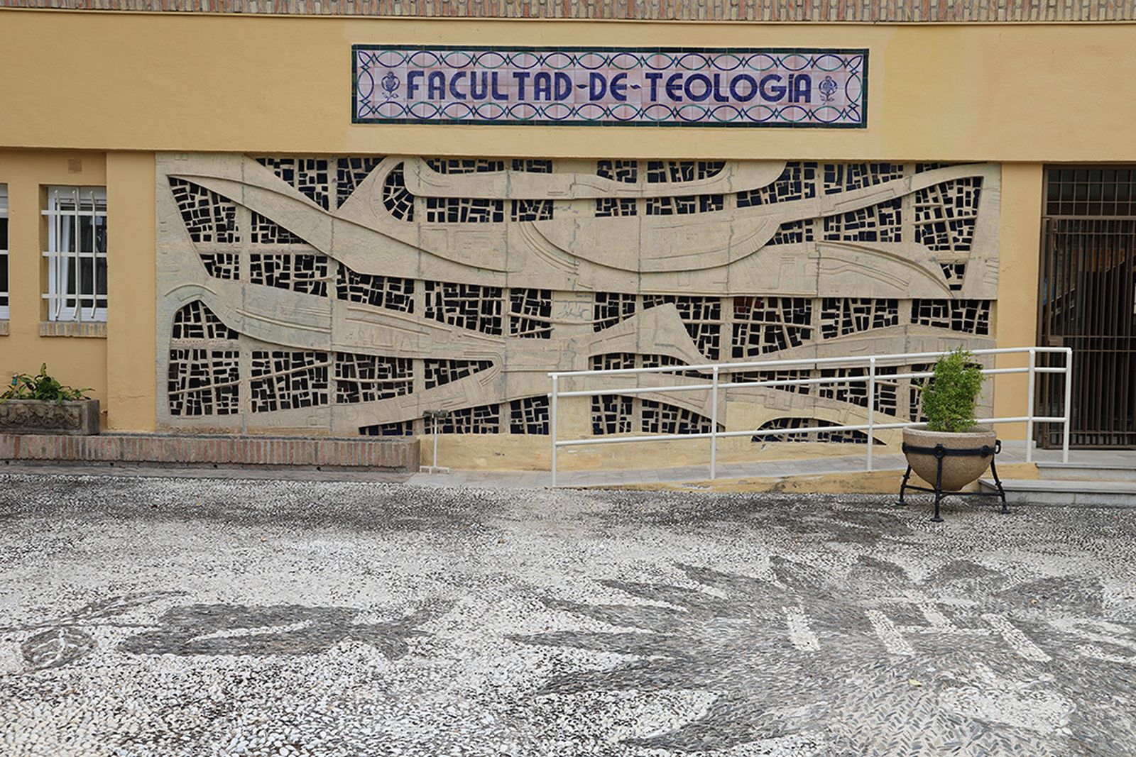 Facultad de Teología Universidad Loyola