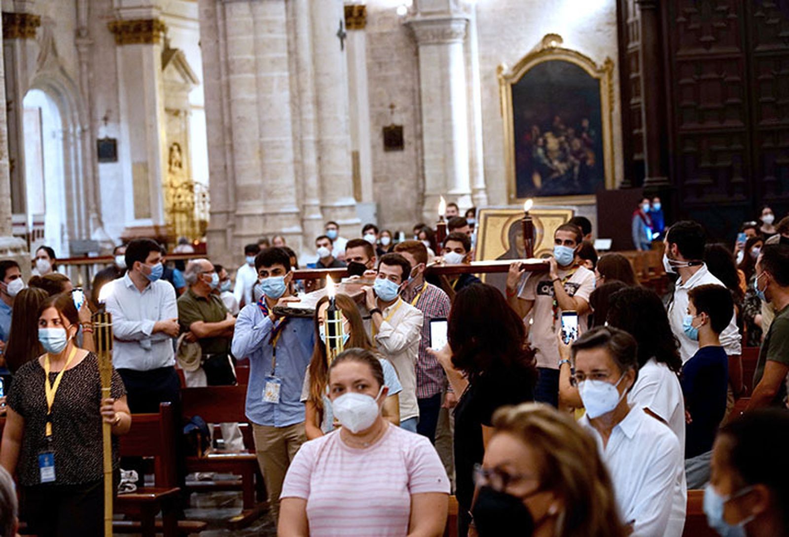 Cruz JMJ llega a la Catedral
