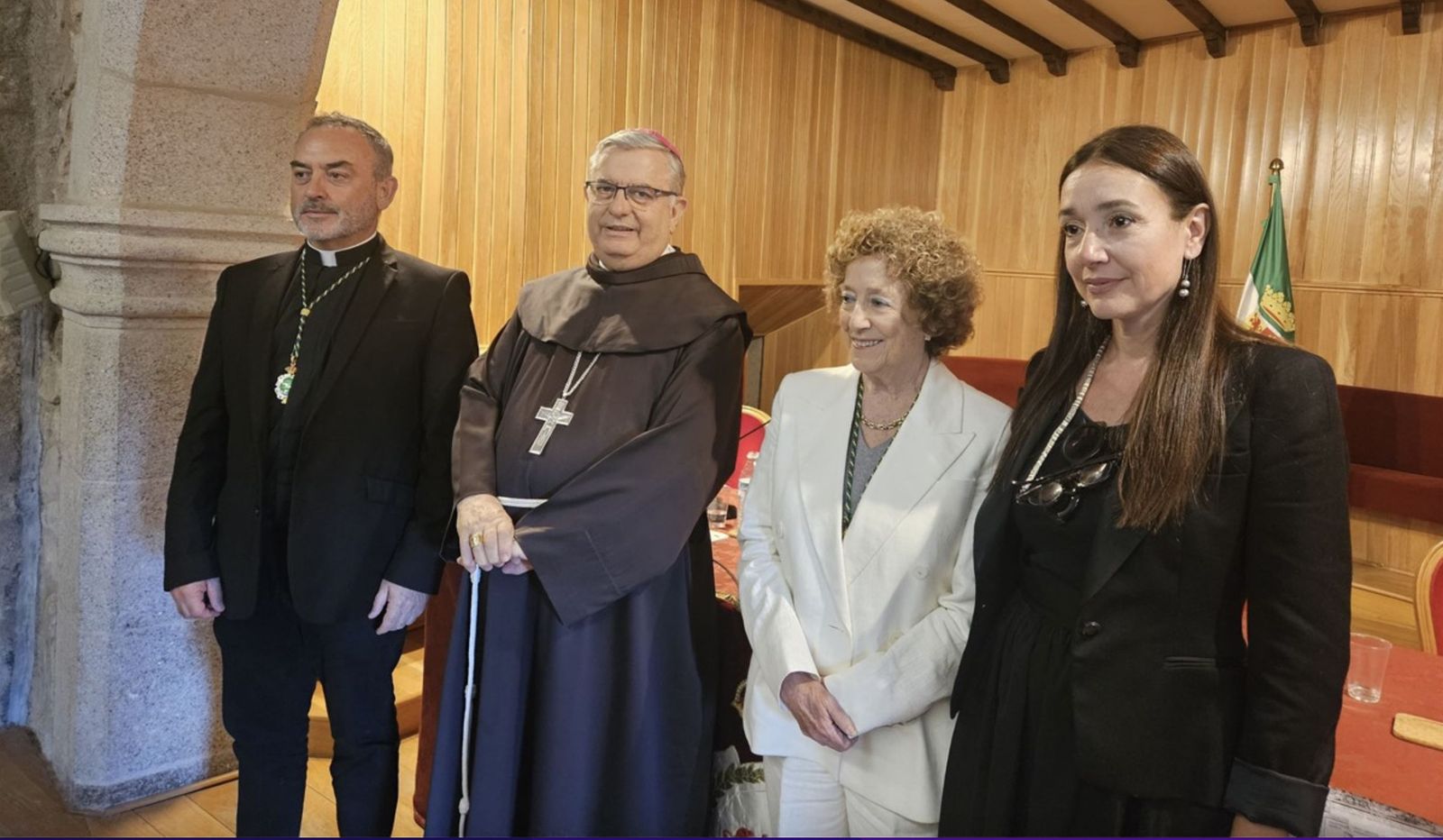 Rodríguez Carballo cn el hábito franciscano