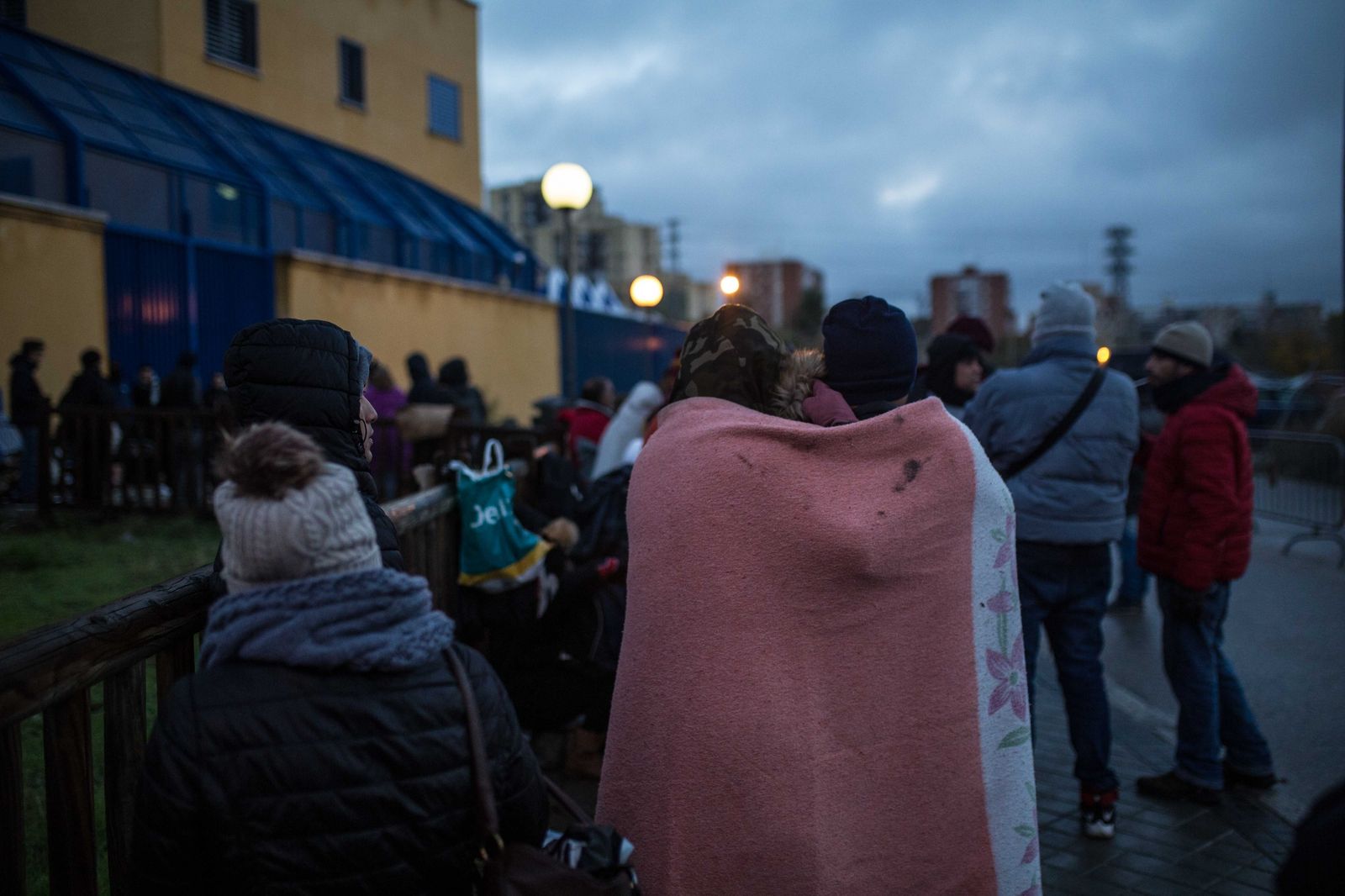 Aseguran que ellos "ya conocen lo que es el hambre", pero "el frío no lo pueden aguantar"