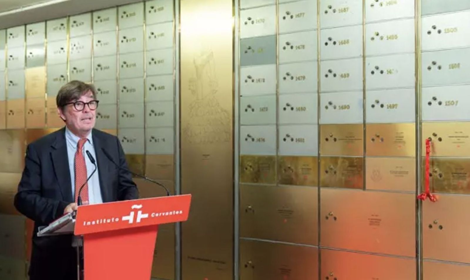 Luis García Montero, director del Instituto Cervantes