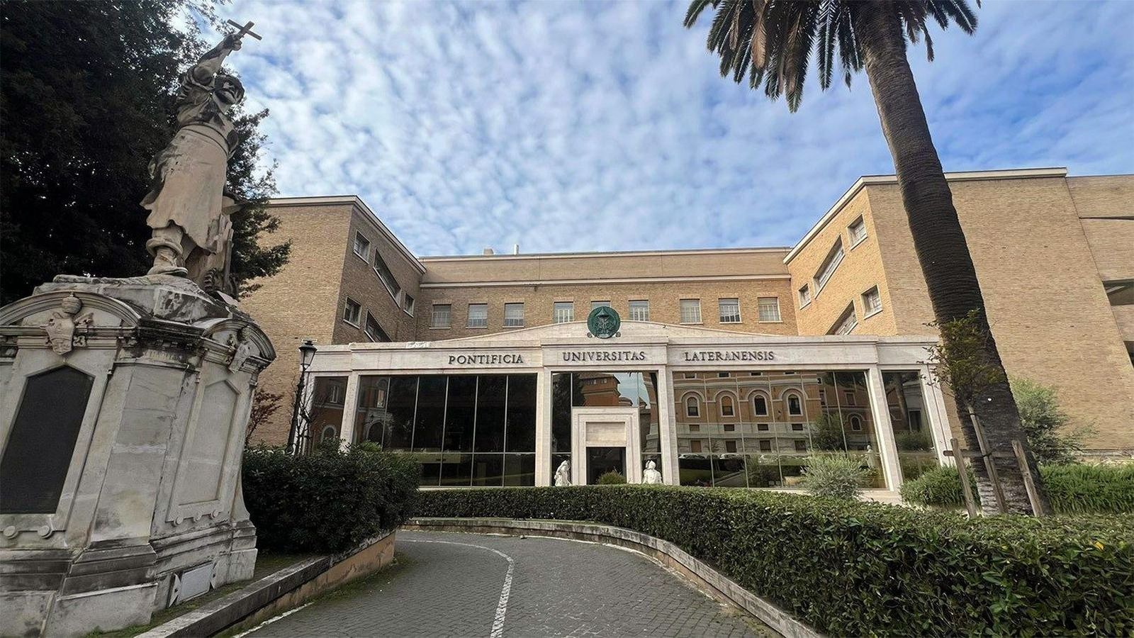 Pontificia Universidad Lateranense