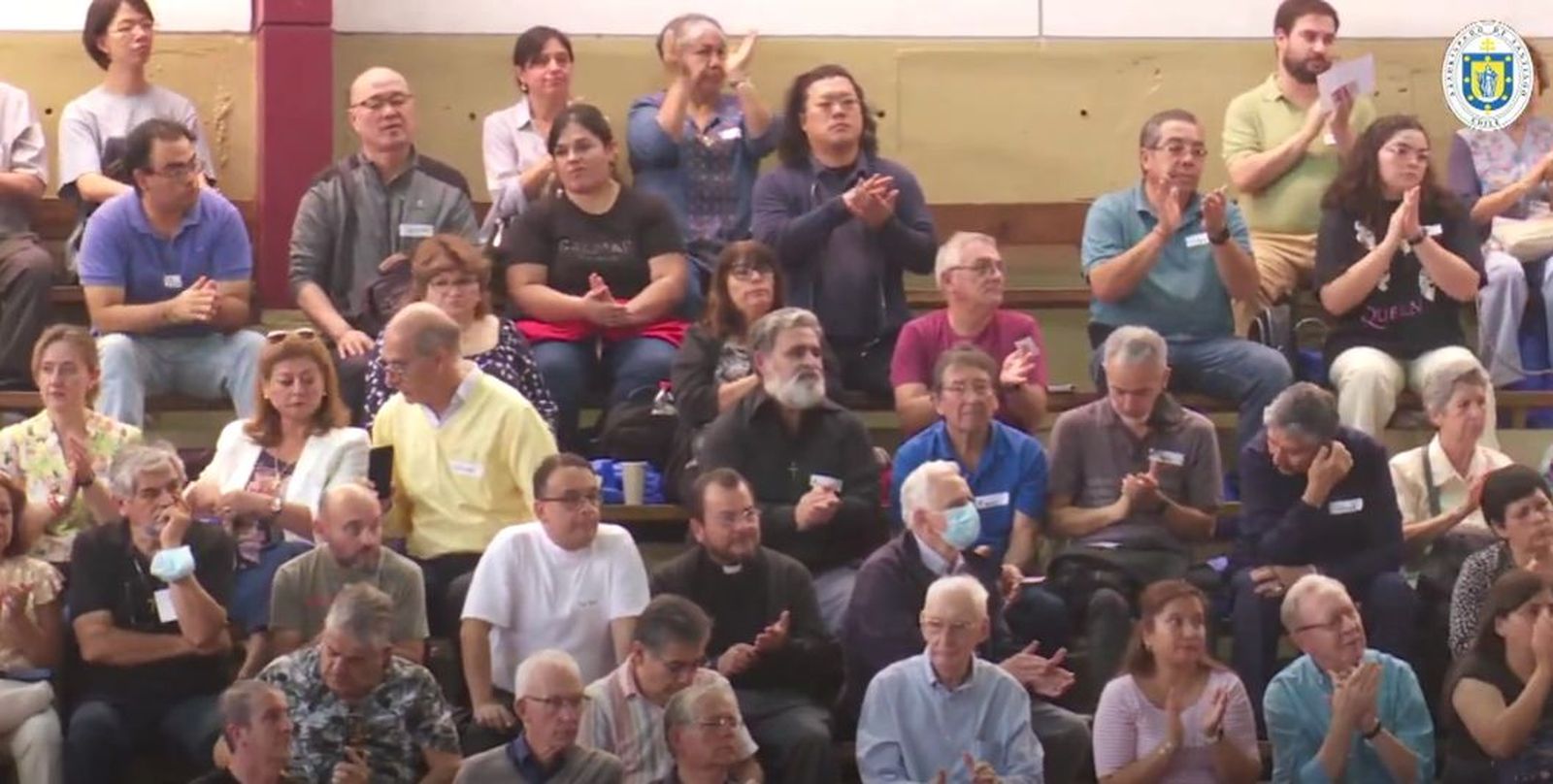 Unas 600 personas fueron convocadas por el cardenal Celestino Aós