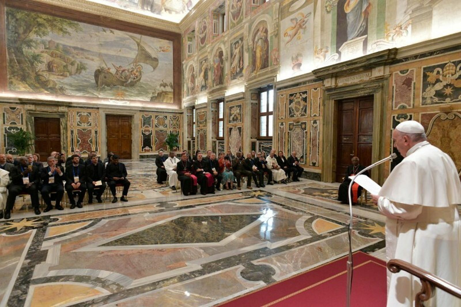 Francisco denuncia que las cárceles "fracasan en su objetivo de promover los procesos de inserción"