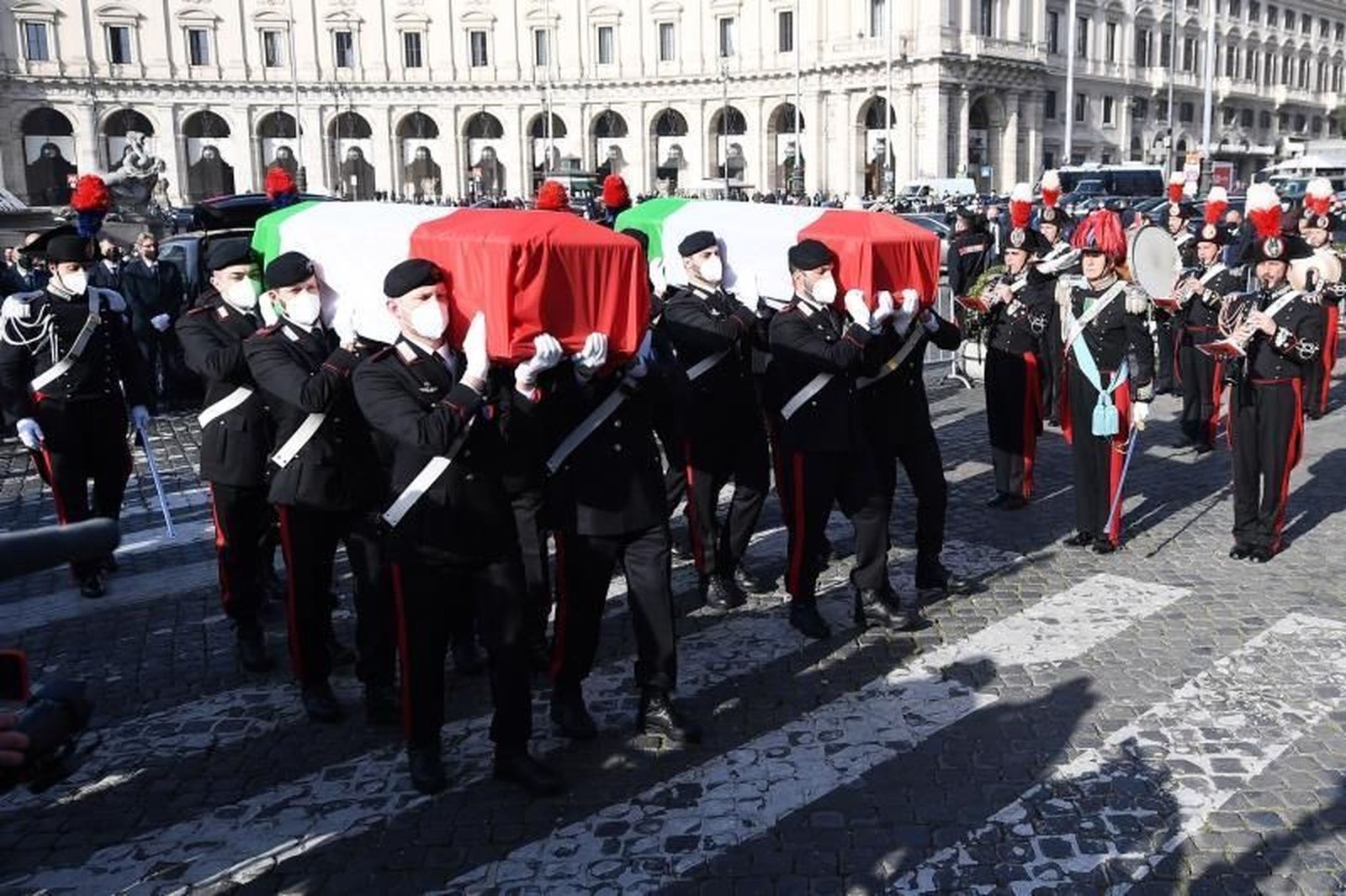 Funeral en Italia del embajador y el militar asesinados en la RDC