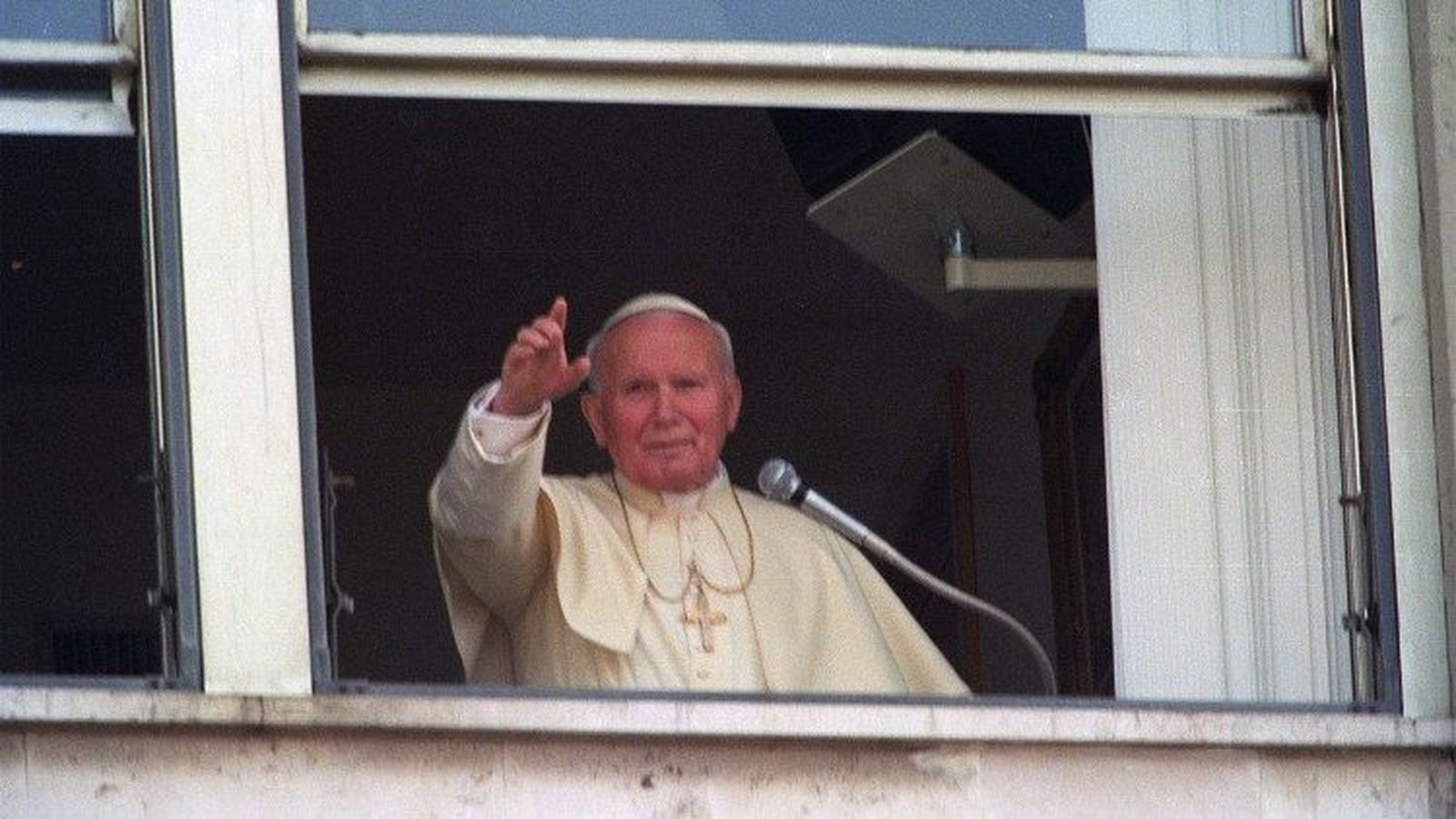 Juan Pablo II en el Gemelli en 1996.