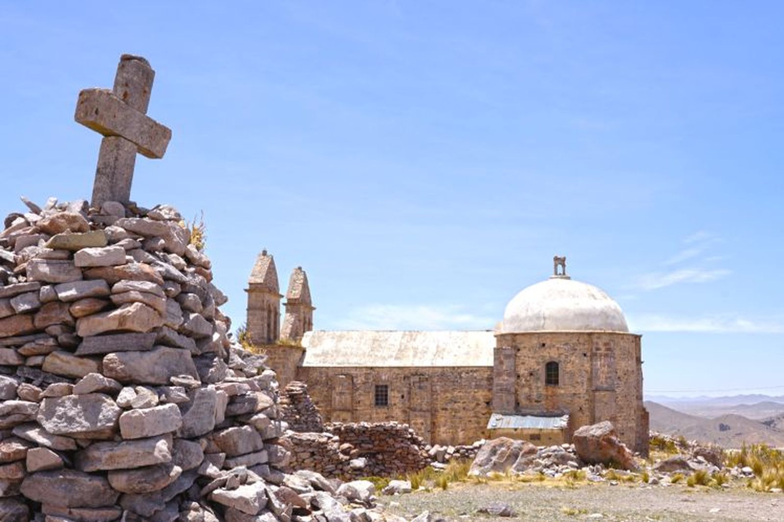 Image de la capilla, el calvario y el templo de la Virgen de las Letanías