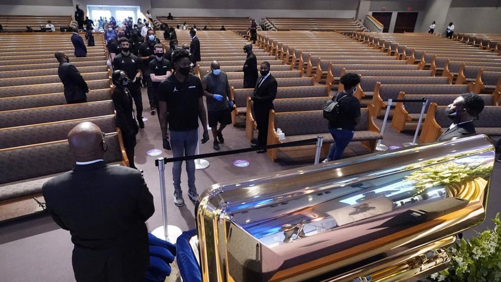 El fértro de Floyd, bañado completamente en oro, estará expuesto todo el día