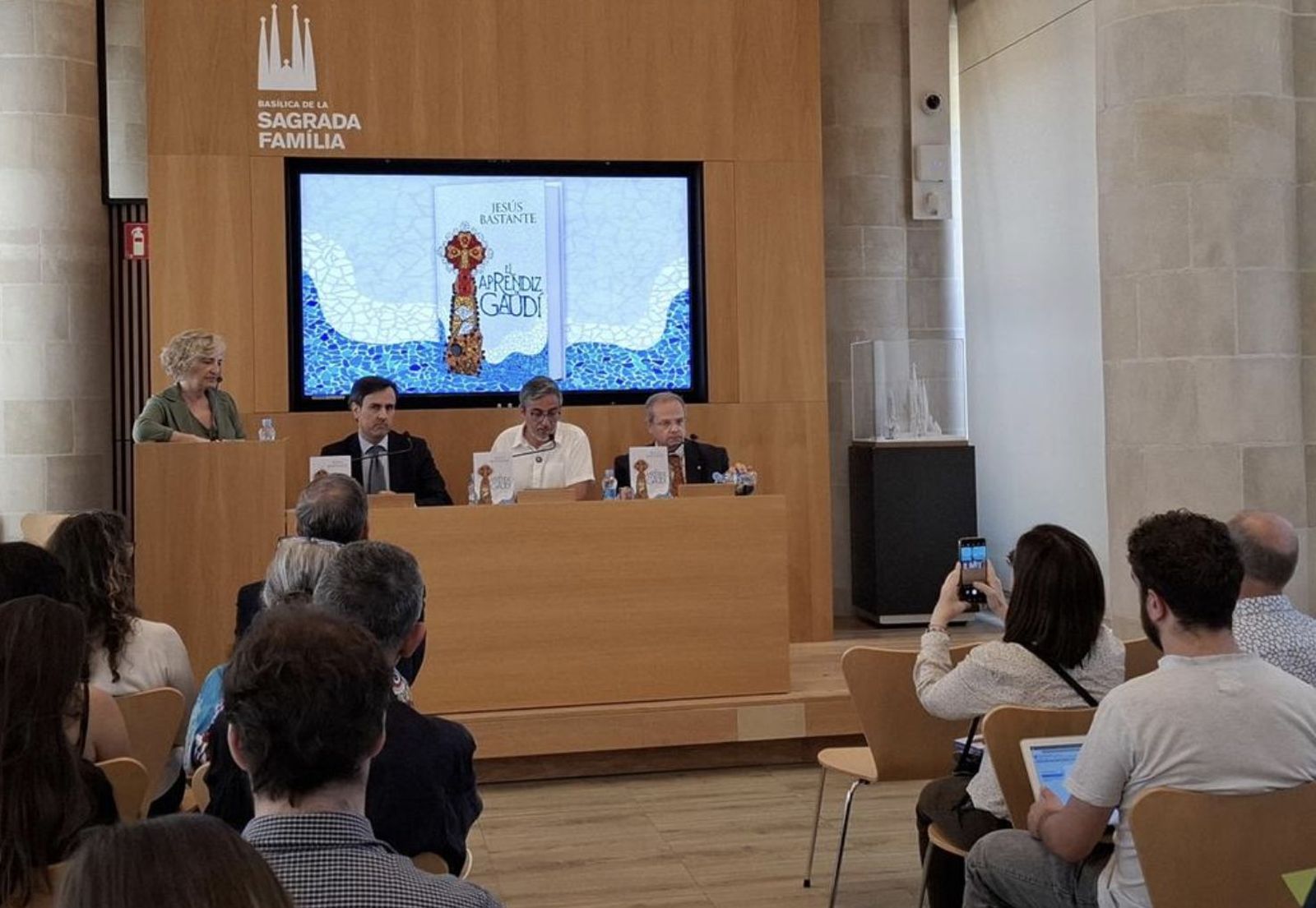 Jesús Bastante presenta su última novela en Barcelona