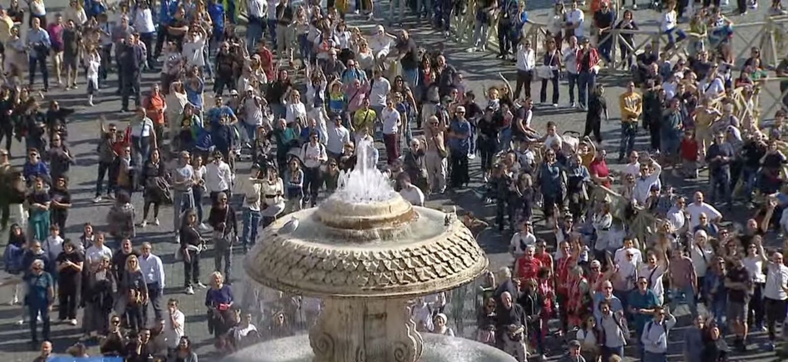 Miles de fieles en San Pedro