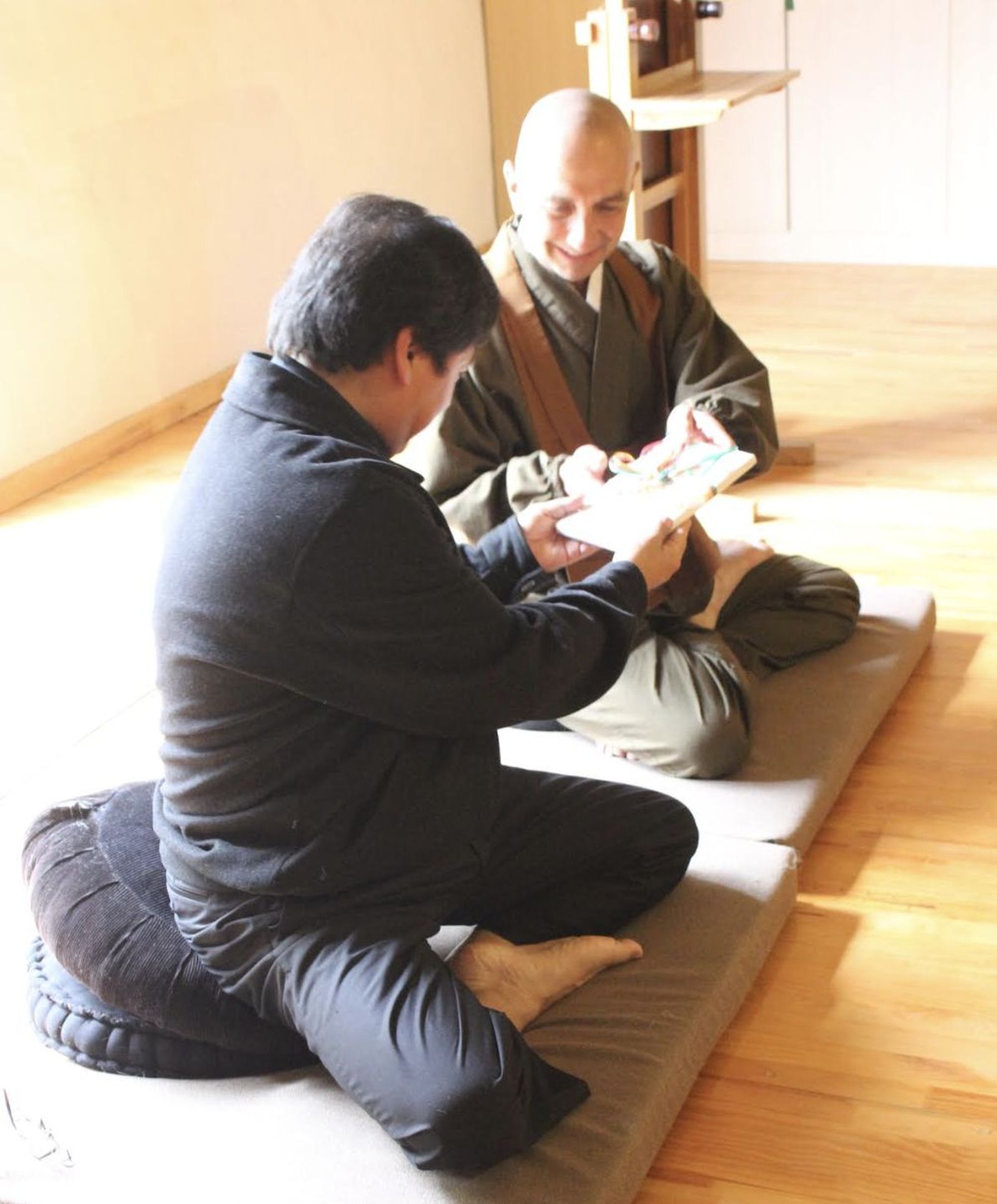 Víctor con el maestro zen