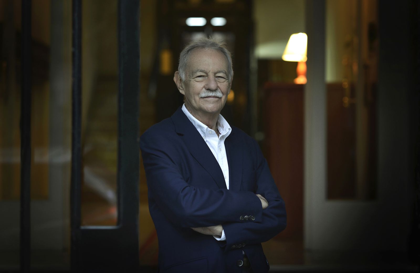 El escritor Eduardo Mendoza