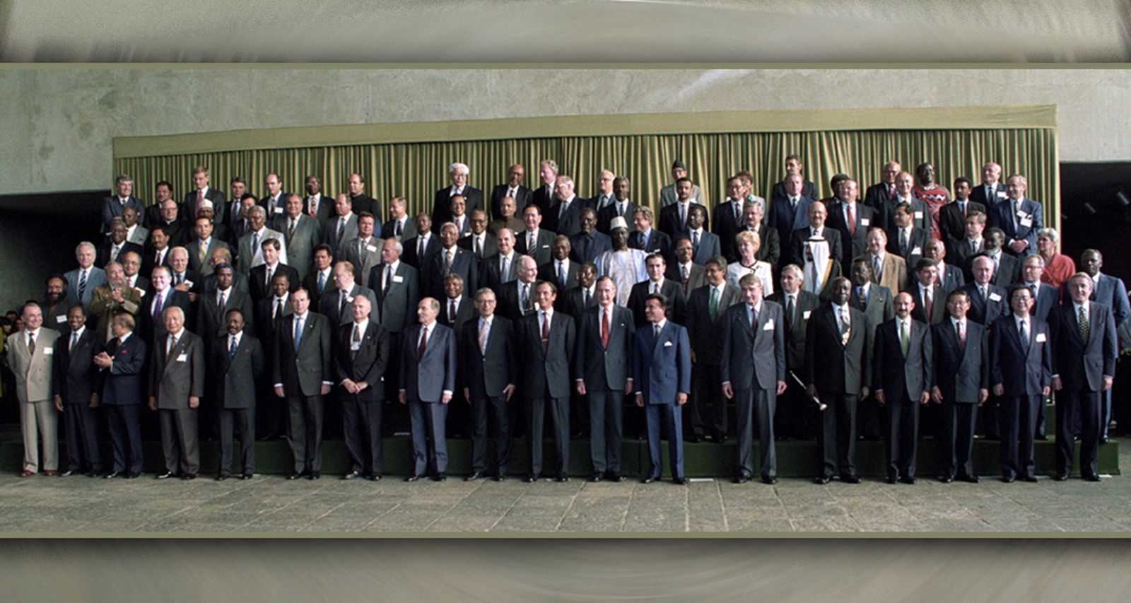 Líderes mundiales en la 'Cumbre para la Tierra' en Río de Janeiro, Brasil, 13 de junio de 1992