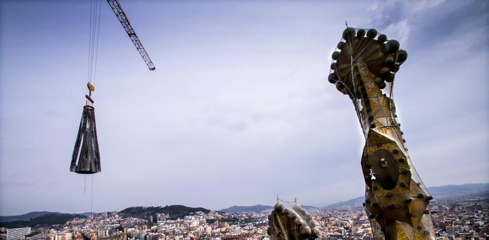 La torre de la Virgen de la Sagrada Familia