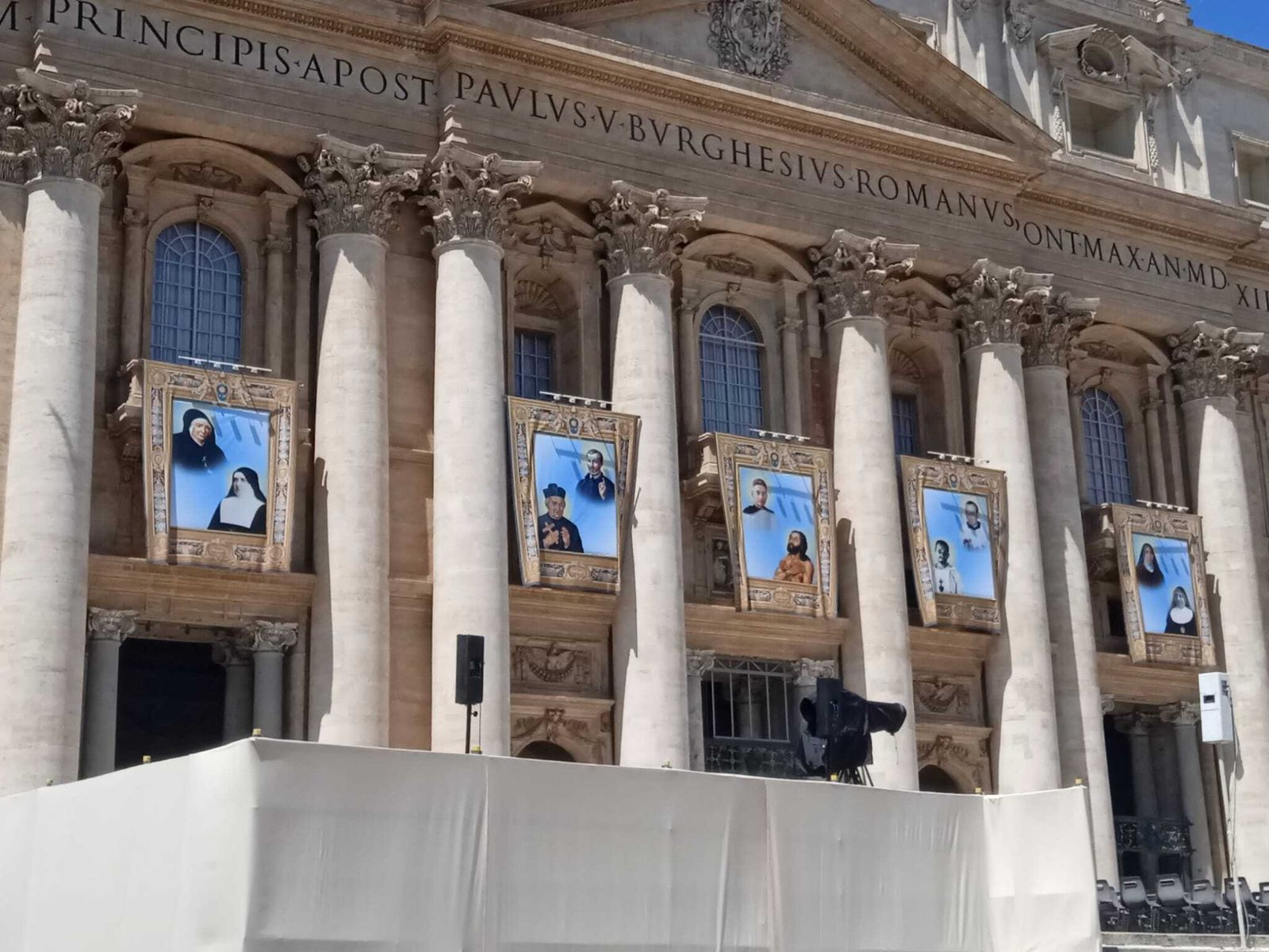 Semeraro: "Cada uno de los nuevos santos es un reflejo del rostro de Cristo"