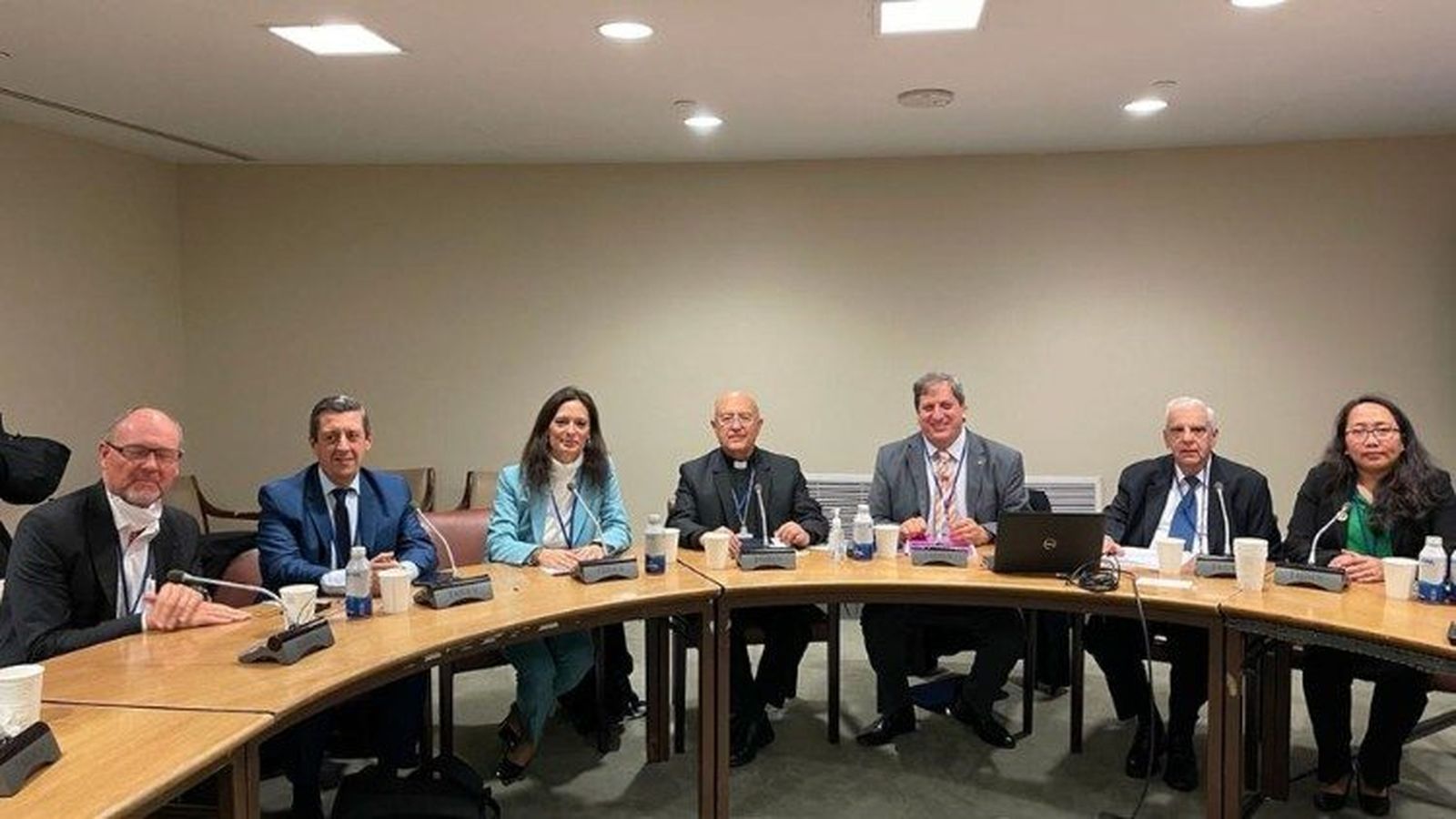 Participantes en el evento 'Agua y esperanza', en el marco de la Conferencia de la ONU sobre el Agua