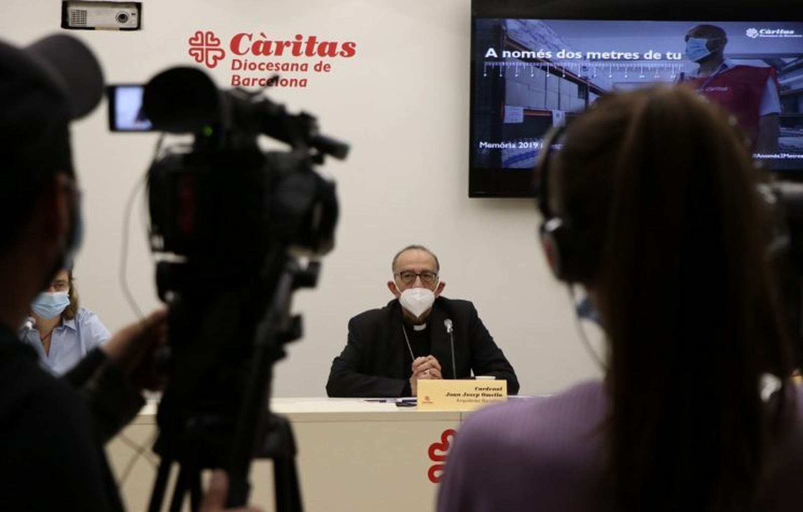 Omella, en la sede de Cáritas diocesana de Barcelona