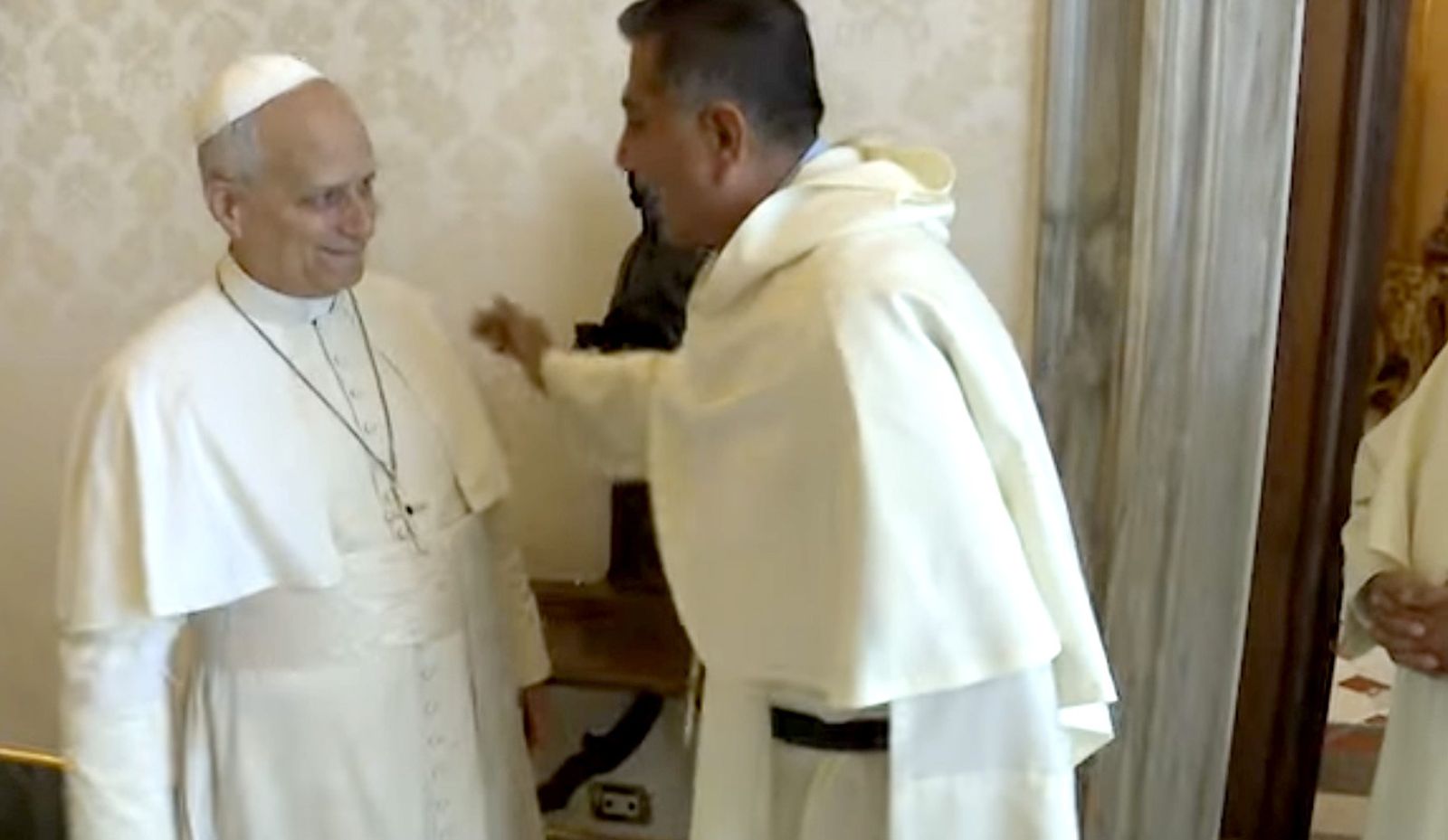 Lray Leoncio Osvaldo Vivar Martinez recibido por León XIV