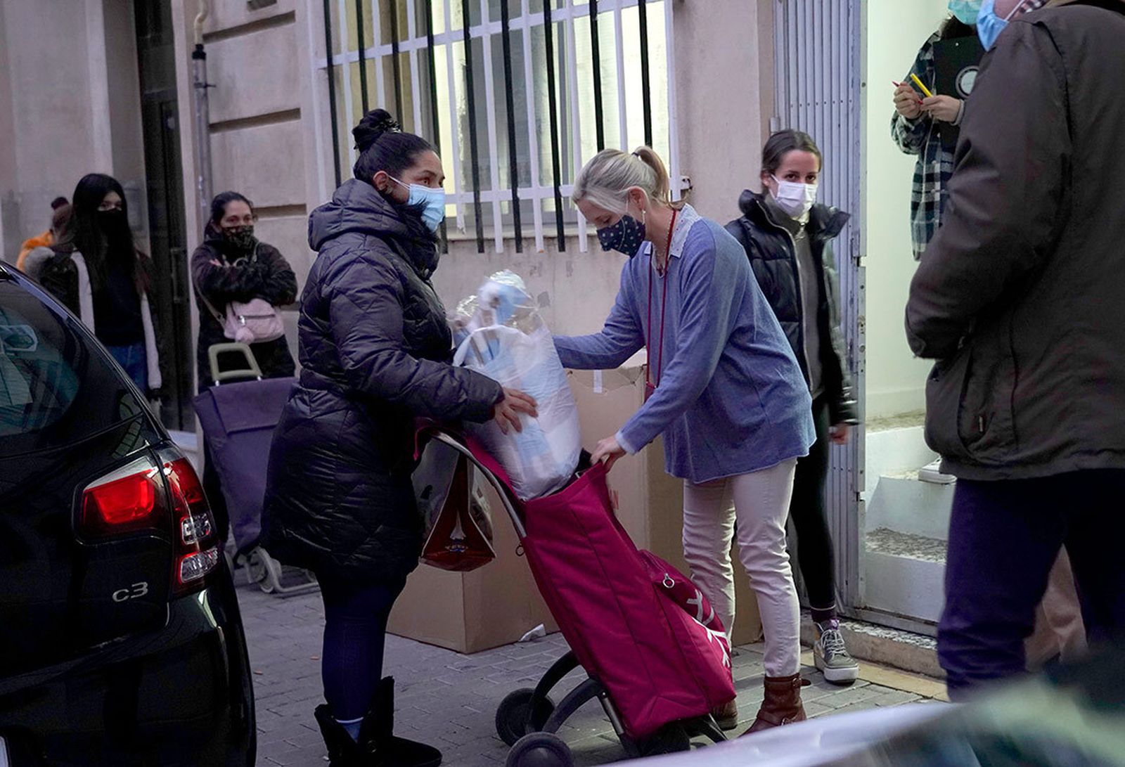 Els pobres han d'estar al centre de l'Església