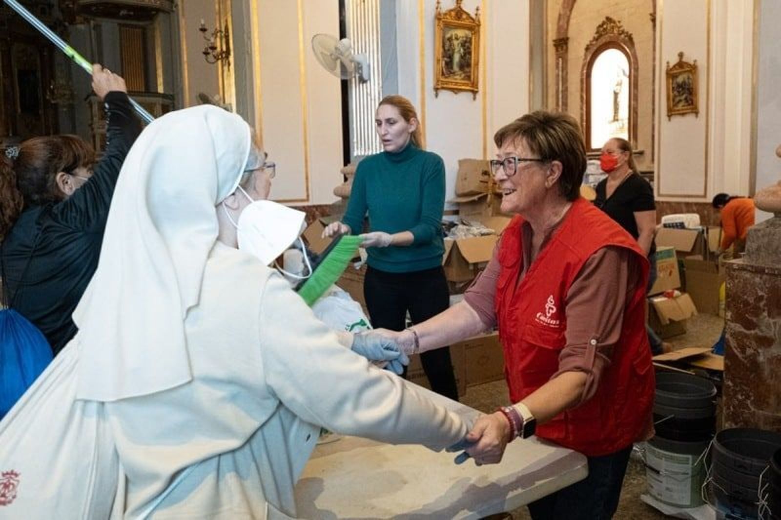 Las Hijas de la Caridad ponen a disposición un centenar de plazas para acoger a personas afectadas por la Dana