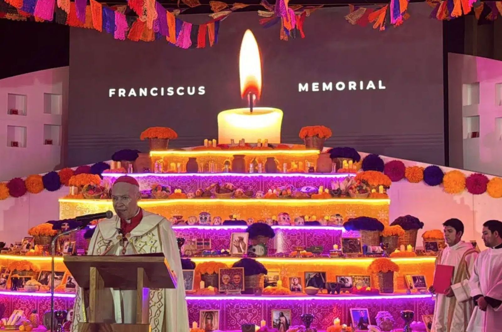 El cardenal Aguiar inaugura el "Memorial Papa Francisco"