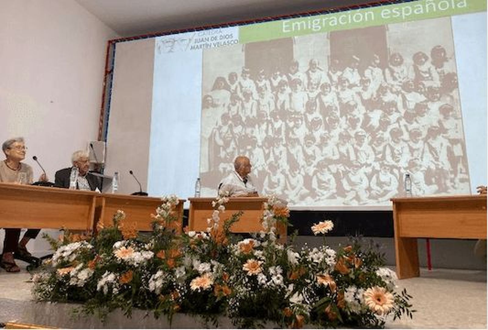 Una de las ponencias en las jornadas de la Cátedra Juan de Dios Martín Velasco.jpg.